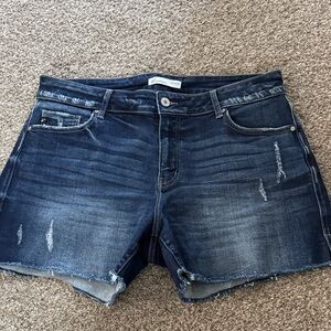 Maurices KanCan Jean shorts EUC Size 18